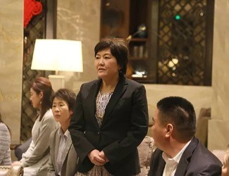 梅村令子專訪—服用三七之后，我臉上的斑都淡了！
