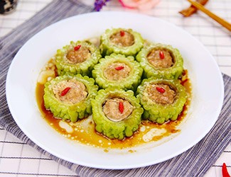 三七怎么吃：三七粉三七花苦瓜釀肉，原來苦也是種美味
